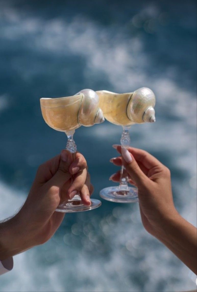 Natural Conch Shell Wine Glass Cup Handmade Wedding Glasses Martini Glasses Goblet Cocktail Drinkware Drinking Stemware Gifts