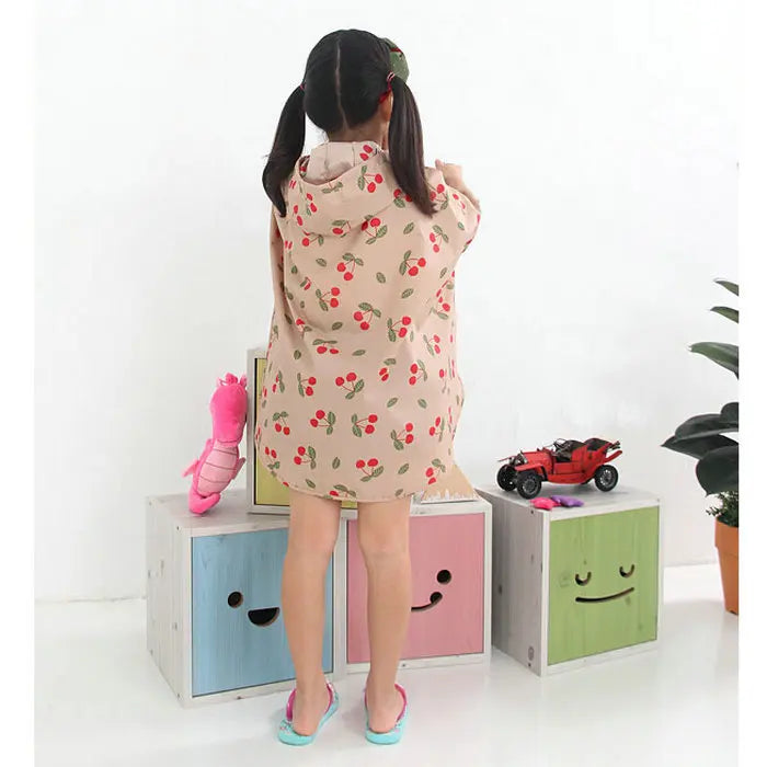 Japan Children and Adults Raincoat Poncho Women's Fashion Cute Raincoats Kids Waterproof Raincoat Poncho for Child