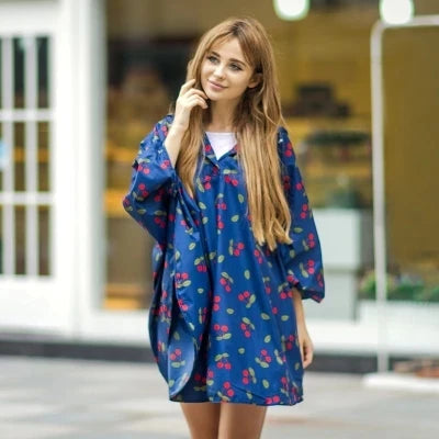 Japan Children and Adults Raincoat Poncho Women's Fashion Cute Raincoats Kids Waterproof Raincoat Poncho for Child