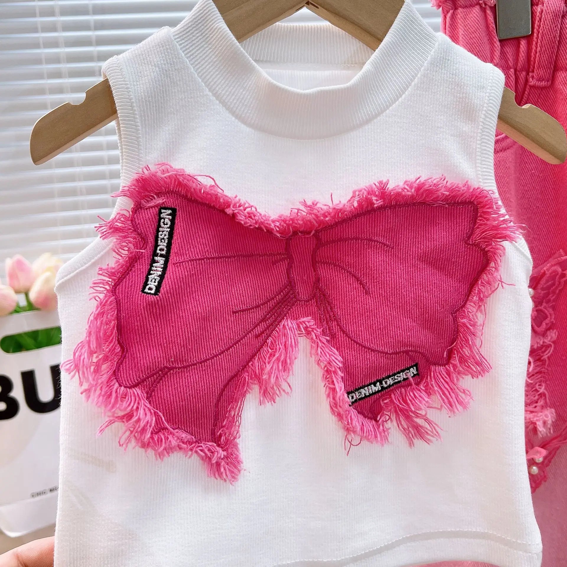 Girls' Summer Clothing Set 2025 Fashion Children's Sleeveless Top+ Ripped Jeans Two-piece Set Baby Clothes
