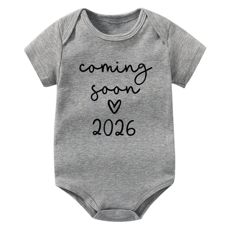 Coming Soon 2026 Baby Announcement Clothes Cotton Newborn Baby Bodysuits Summer Boys Girls Romper Body Pregnancy Reveal Clothes