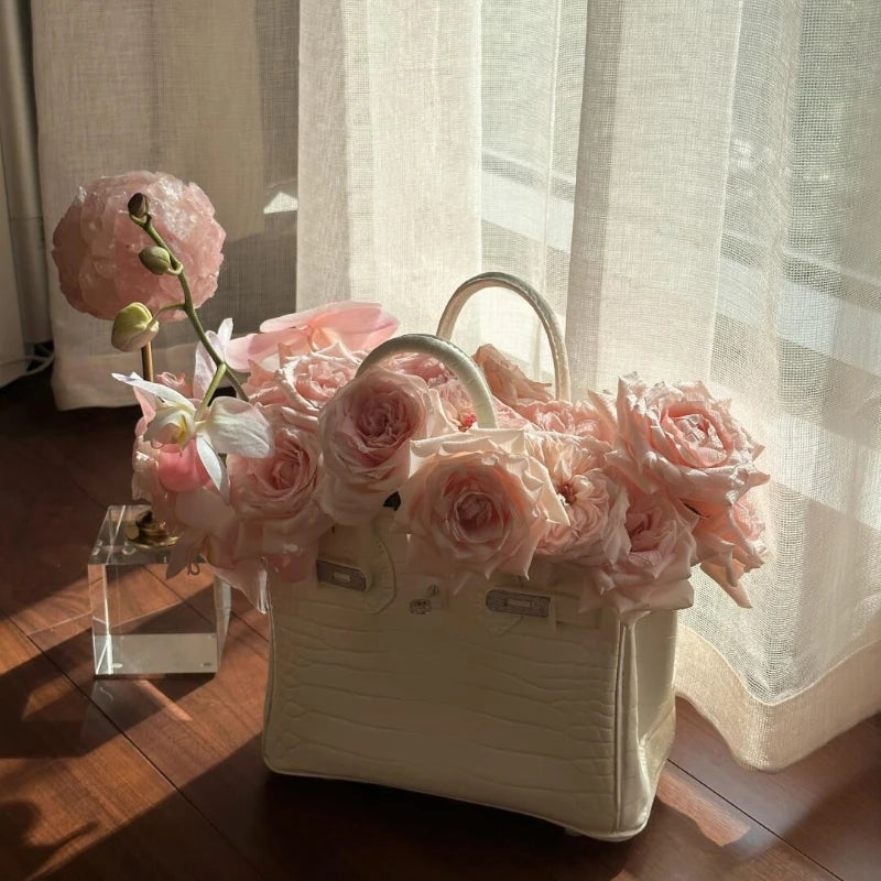Light Luxury Home Flower Arrangement Decorative Arrangement Platinum Packing Shape Resin Vase Home Art Decoration