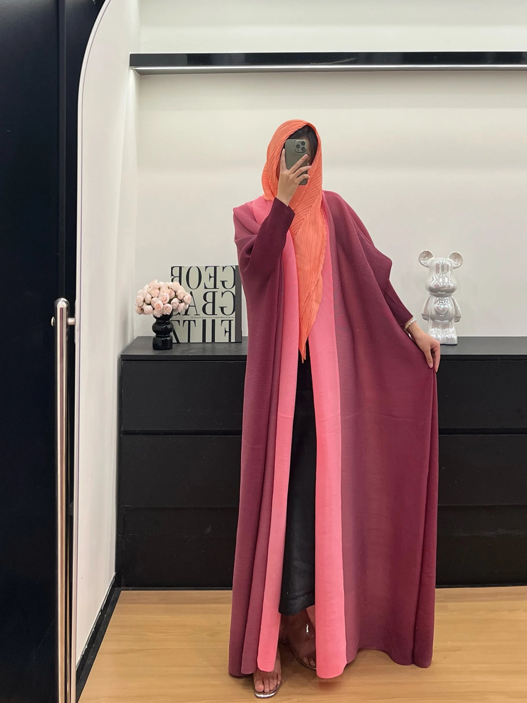 Women's Wrinkled Windbreaker Jacket with Bat Sleeve and Scarf Collar, Gradient Long Robe, Fashionable Retro Coats and Jackets.