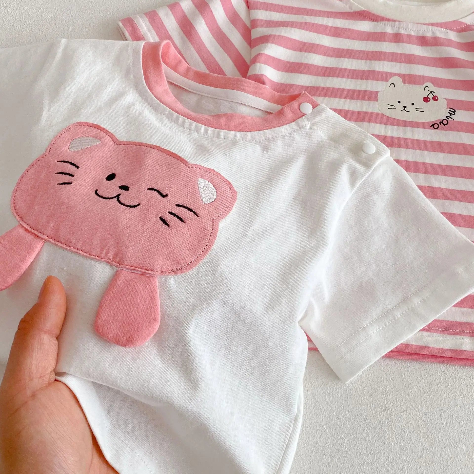 Girl's Cartoon T-shirt 2025 New Summer Baby Patch Cat Base Shirt Thin Children's Western Korean Edition Summer Dress