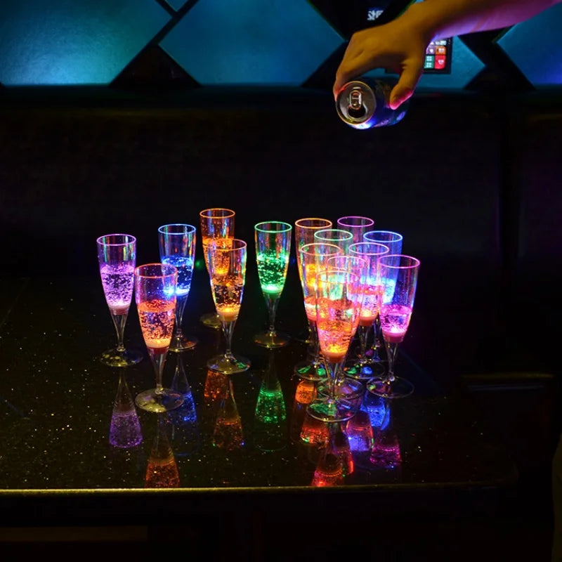6PCS LED Luminous Wine Glasses for Wedding, Lover's Wedding Champagne Goblet - Ideal Banquet Decoration