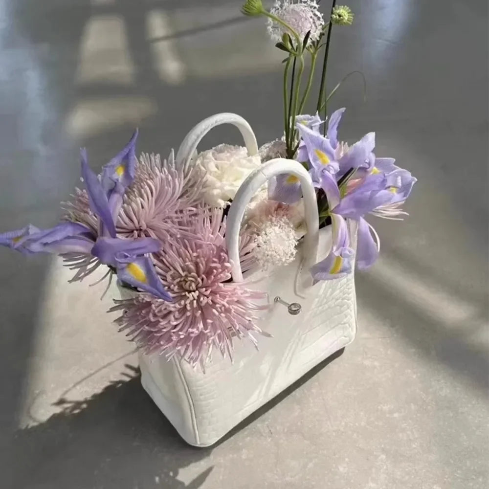 Light Luxury Home Flower Arrangement Decorative Arrangement Platinum Packing Shape Resin Vase Home Art Decoration
