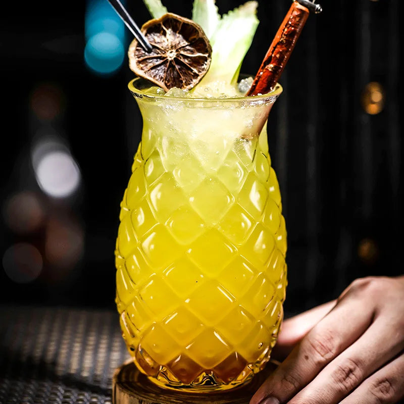 Pineapple Shaped Cocktail Glass Creative Bar Transparent Juice Cup Elegant Special Drink Glass for Restaurant Party Bar Supplies
