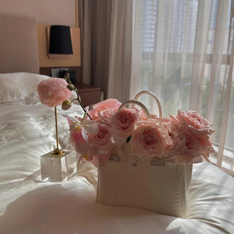 Light Luxury Home Flower Arrangement Decorative Arrangement Platinum Packing Shape Resin Vase Home Art Decoration