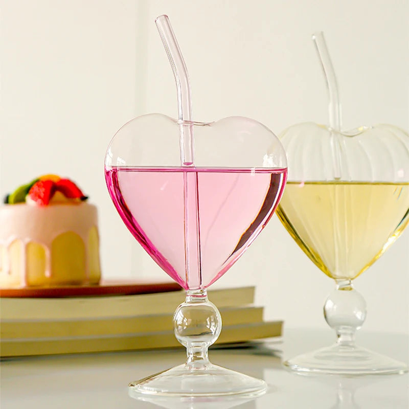 1Pc Creative Lovely Heart-shaped Cup Water Glass With Straw Glass Wine Juice Cup Club Drinkware Container Decoration