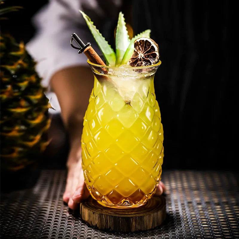 Pineapple Shaped Cocktail Glass Creative Bar Transparent Juice Cup Elegant Special Drink Glass for Restaurant Party Bar Supplies